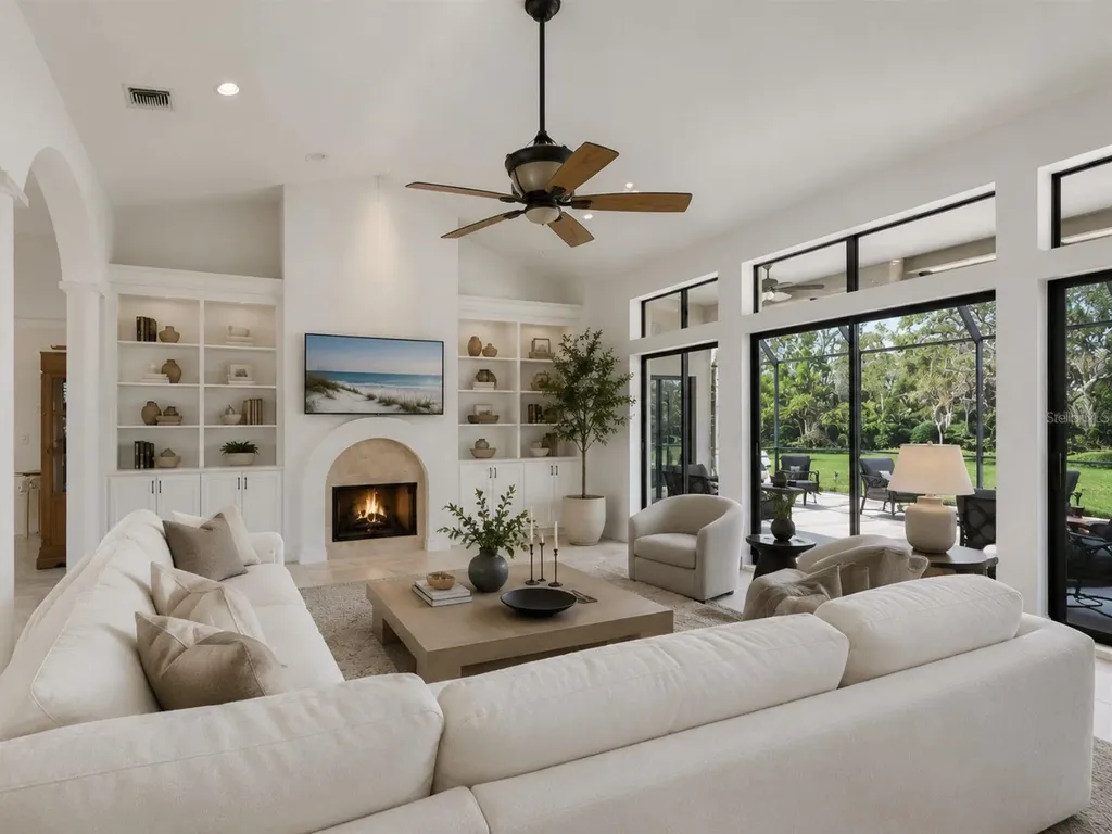 4221 Escondito Circle Sarasota FL 34238