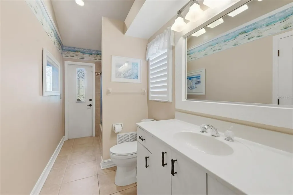 4221 Escondito Circle Sarasota FL 34238