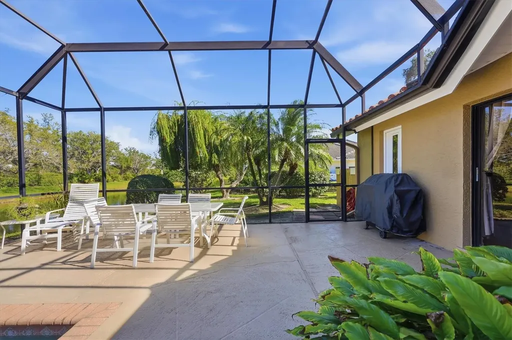 4221 Escondito Circle Sarasota FL 34238