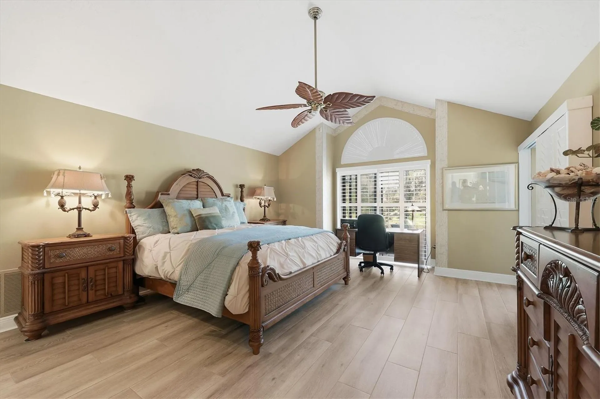 4221 Escondito Circle Sarasota FL 34238