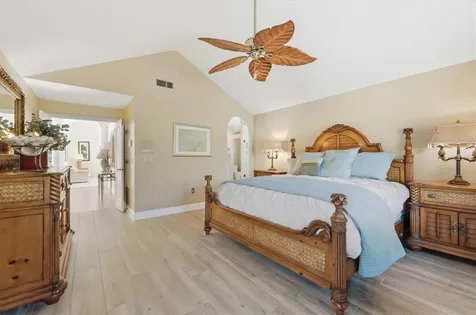 4221 Escondito Circle Sarasota FL 34238