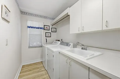4221 Escondito Circle Sarasota FL 34238