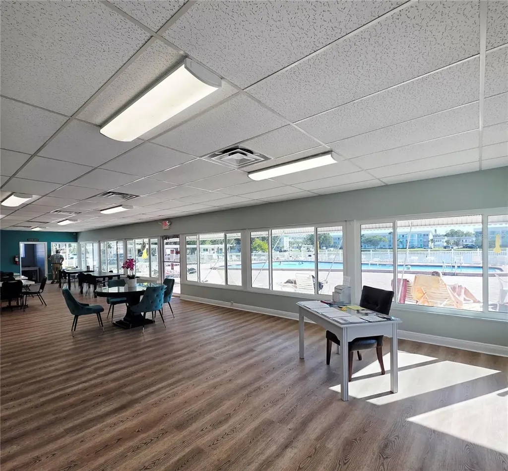 5945 21st Street N St Petersburg FL 33714
