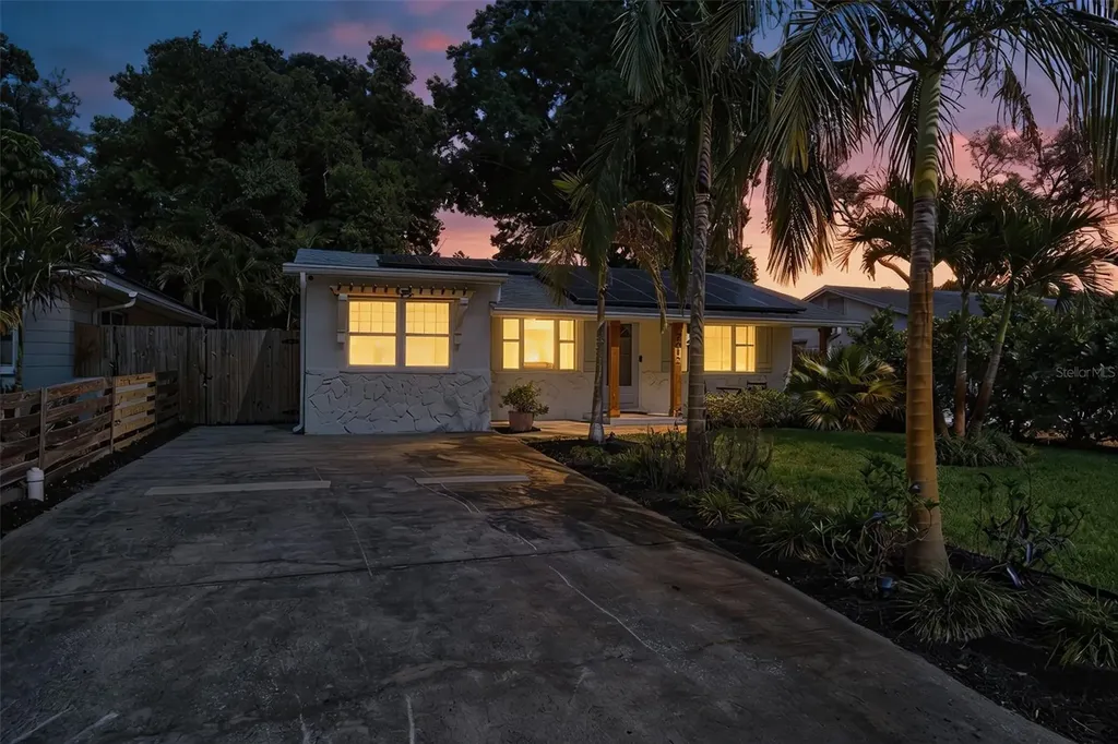 2612 46th Street S Gulfport FL 33711