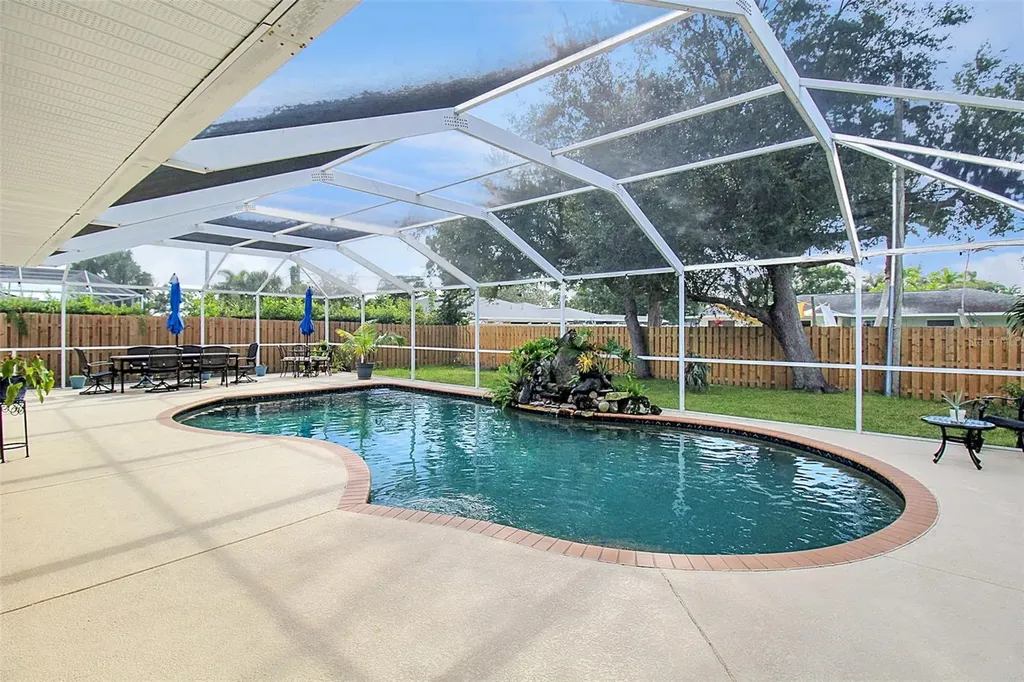 5111 13th Avenue Drive W Bradenton FL 34209
