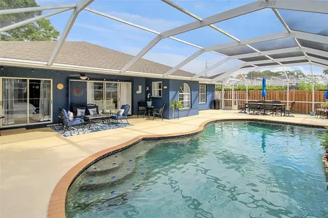 5111 13th Avenue Drive W Bradenton FL 34209