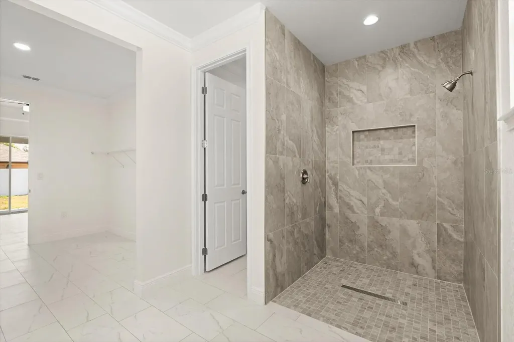 840 Oaks Shores Road Leesburg FL 34748