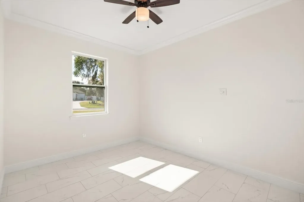 840 Oaks Shores Road Leesburg FL 34748