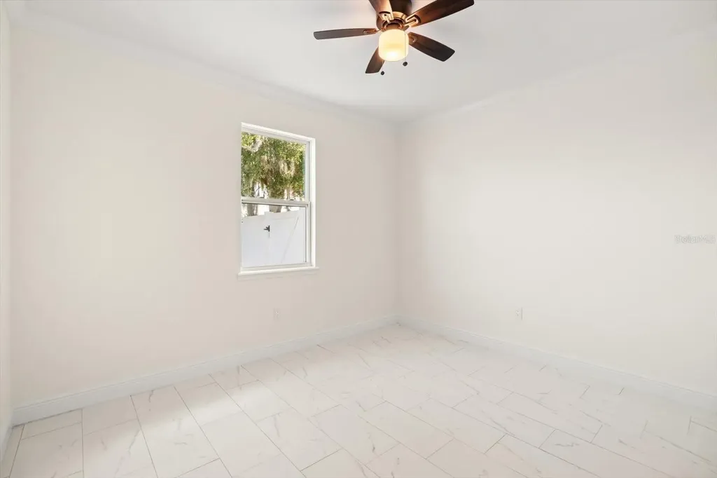 840 Oaks Shores Road Leesburg FL 34748