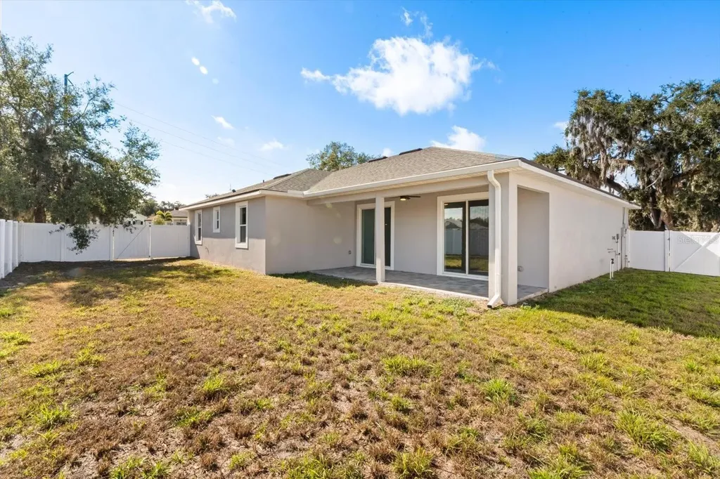 840 Oaks Shores Road Leesburg FL 34748