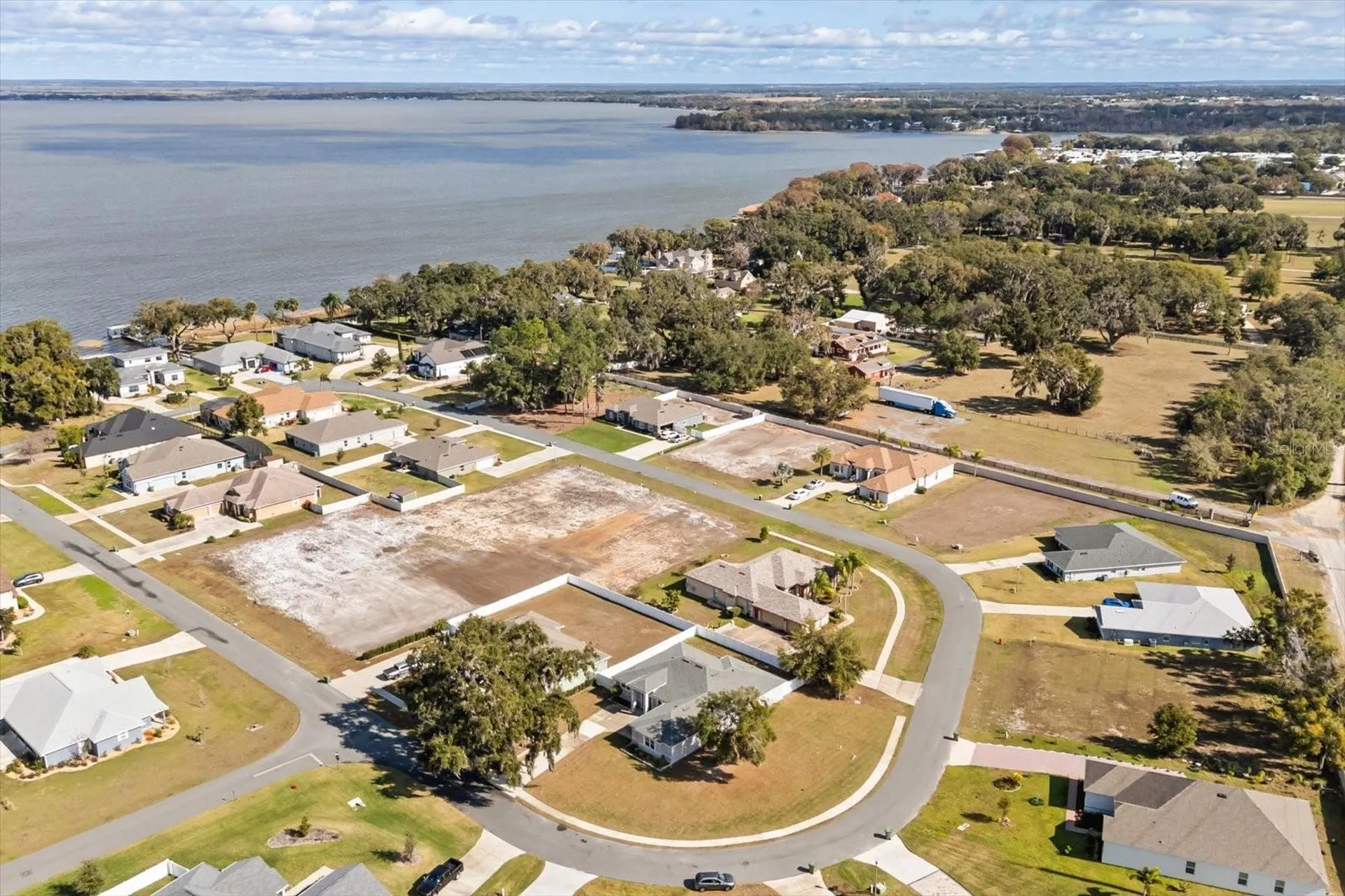840 Oaks Shores Road Leesburg FL 34748