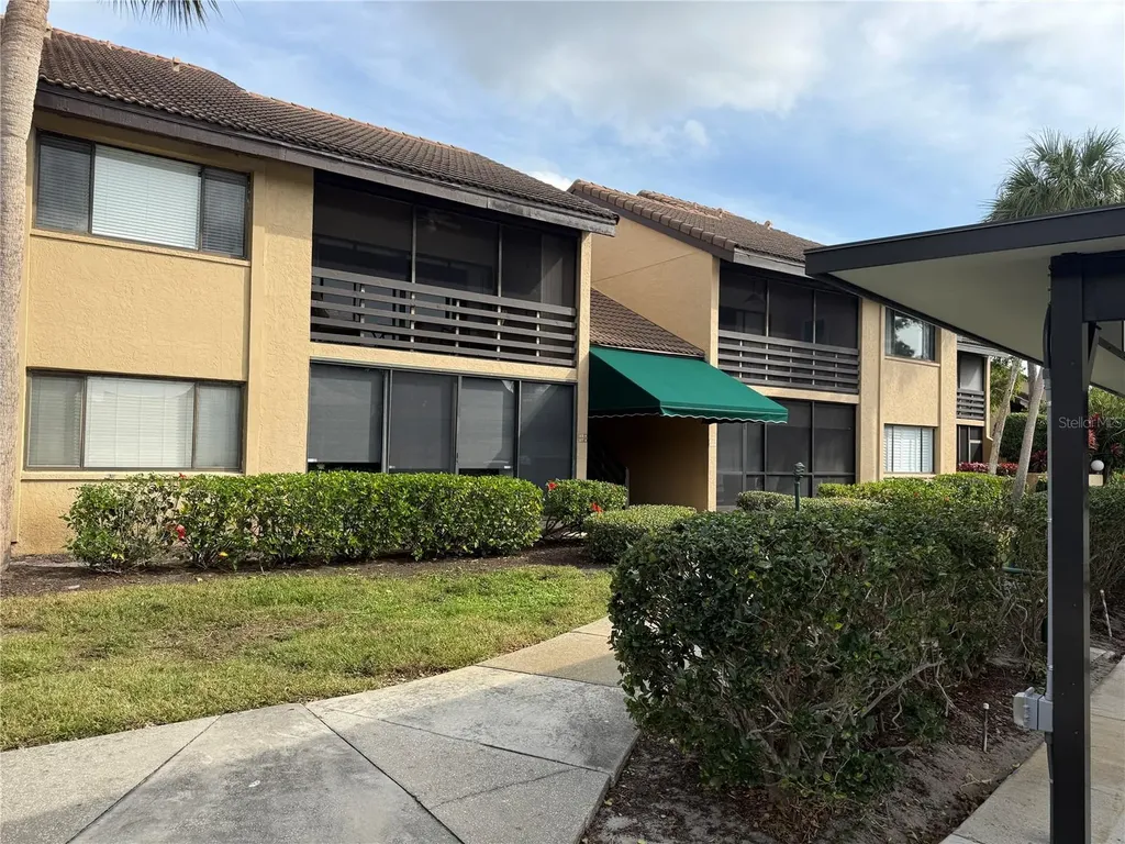 5631 Ashton Lake Drive Sarasota FL 34231