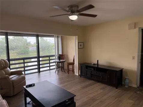 5631 Ashton Lake Drive Sarasota FL 34231