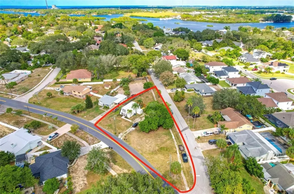 900 Riverside Drive Tarpon Springs FL 34689