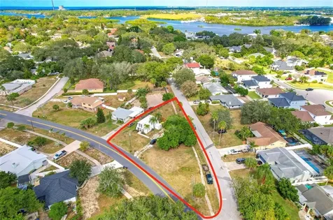 900 Riverside Drive Tarpon Springs FL 34689