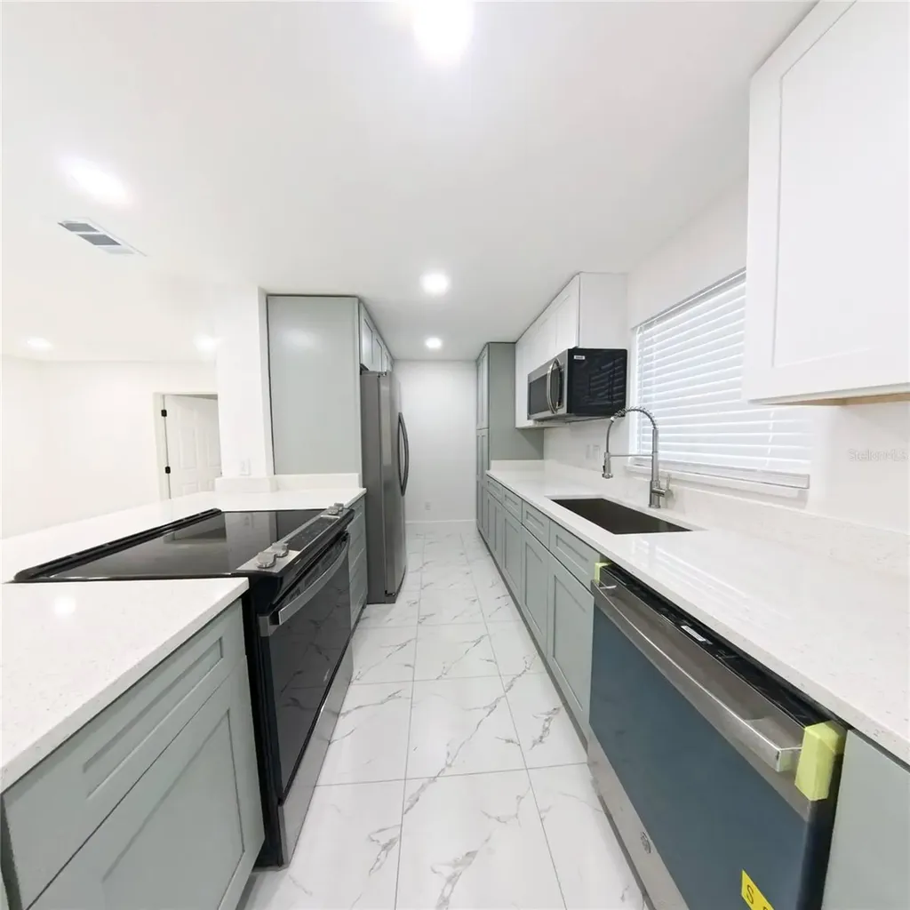 38 N Alder Drive Orlando FL 32807