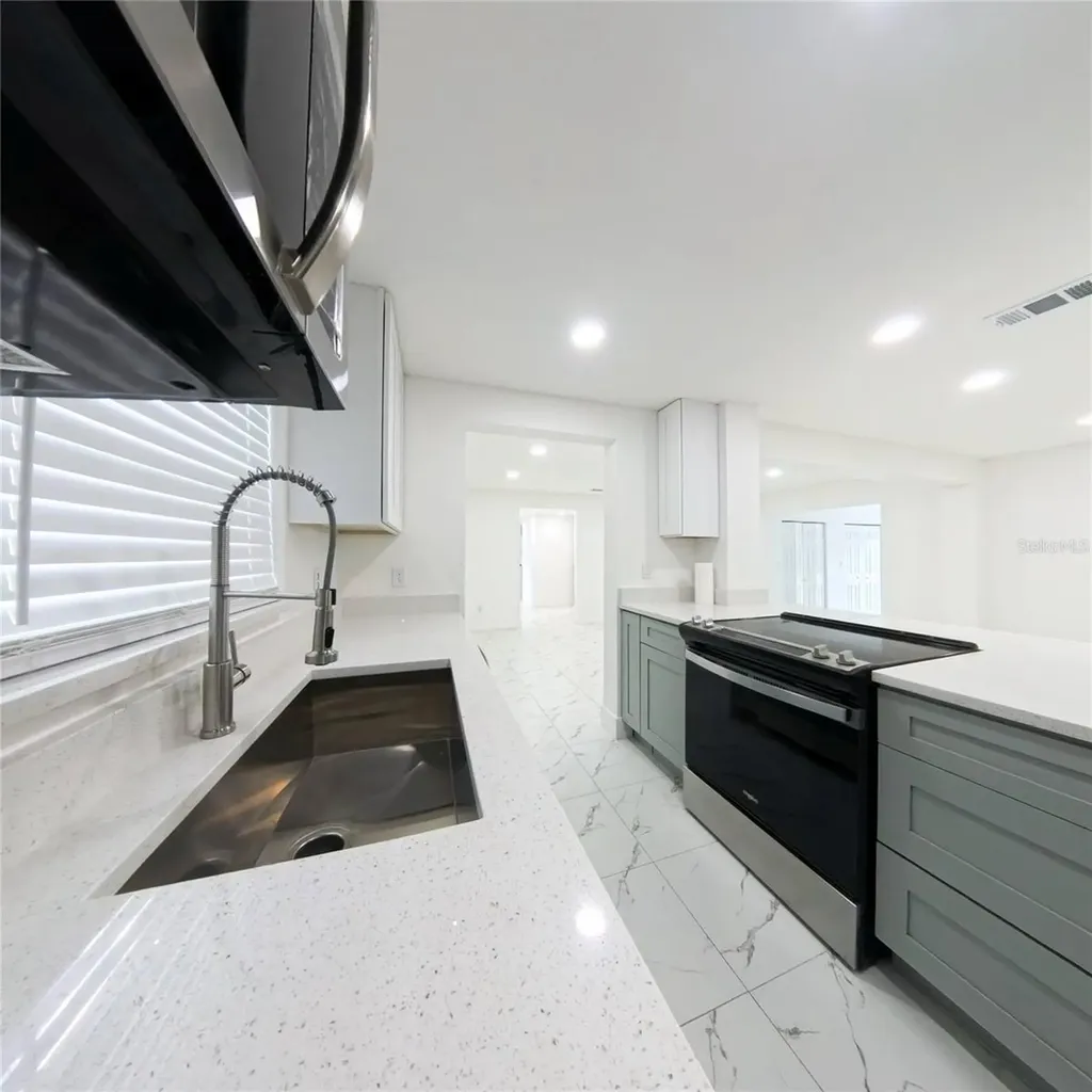 38 N Alder Drive Orlando FL 32807