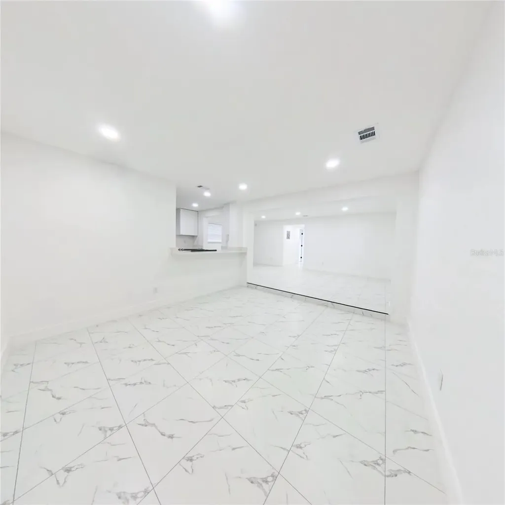 38 N Alder Drive Orlando FL 32807