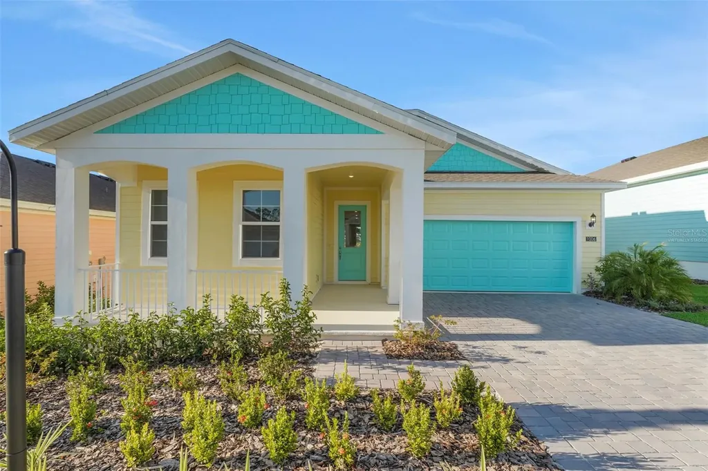 1006 Fiesta Key Circle Lady Lake FL 32159