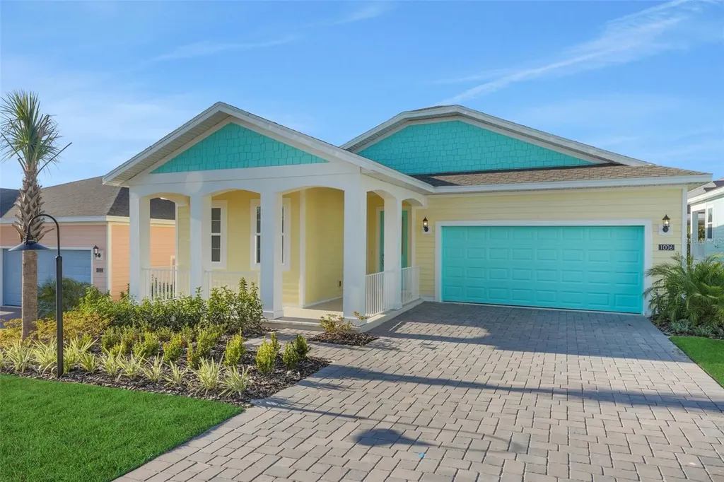 1006 Fiesta Key Circle Lady Lake FL 32159