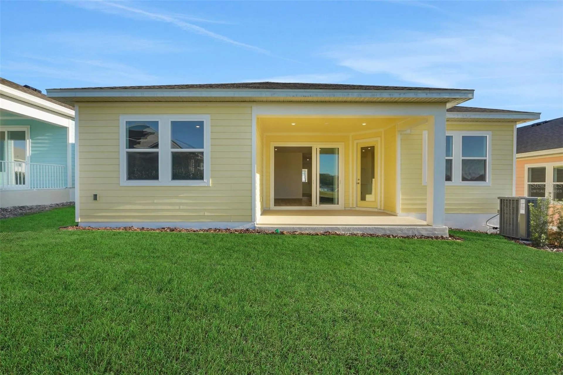 1006 Fiesta Key Circle Lady Lake FL 32159