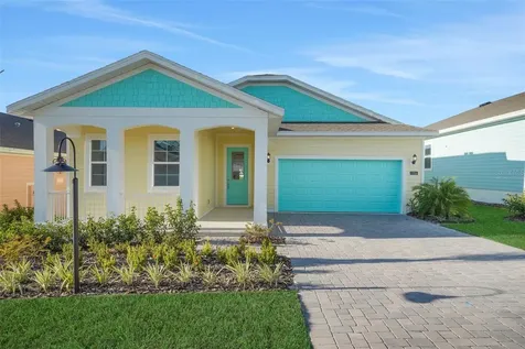 1006 Fiesta Key Circle Lady Lake FL 32159