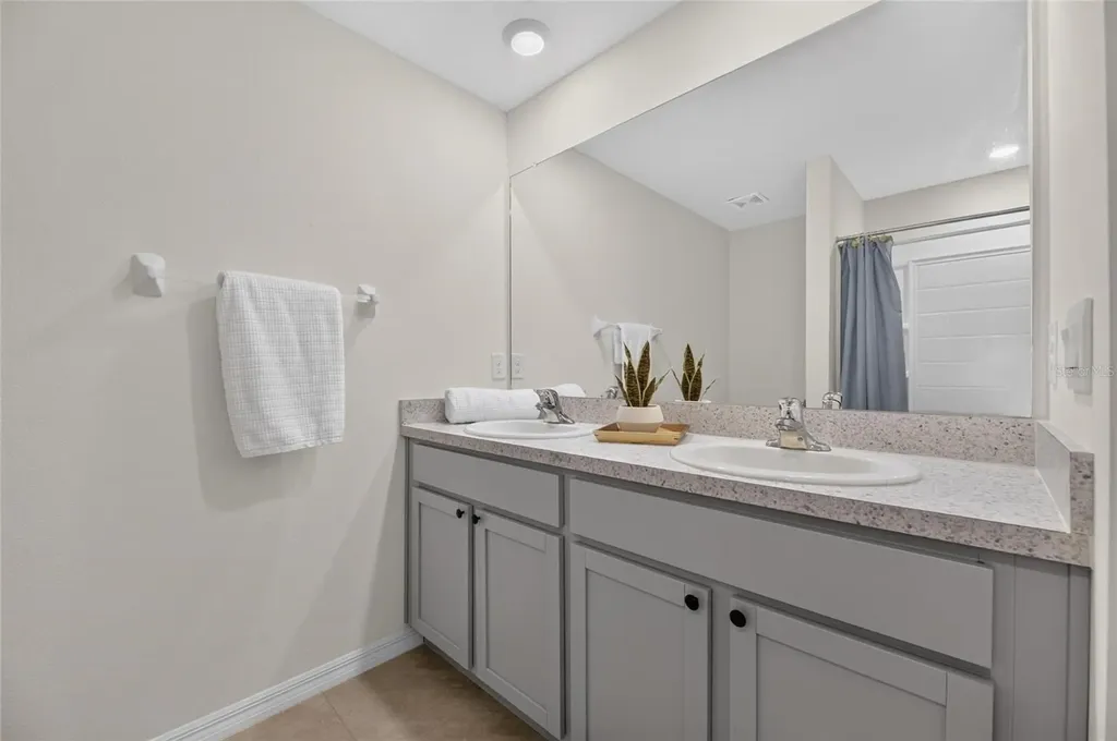16547 Mosaic Oar Drive Wimauma FL 33598