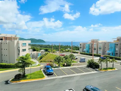 Cond Villas Del Far0 Calle Punta Tuna Maunabo PR 00707