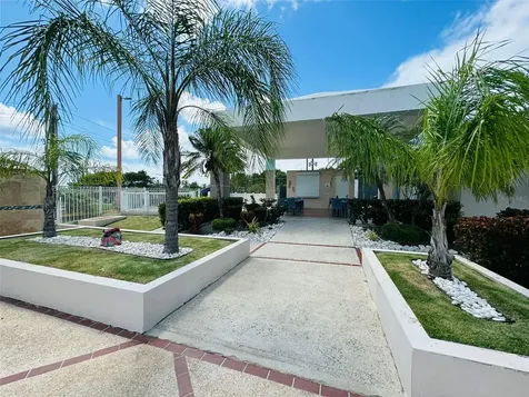 Cond Villas Del Far0 Calle Punta Tuna Maunabo PR 00707
