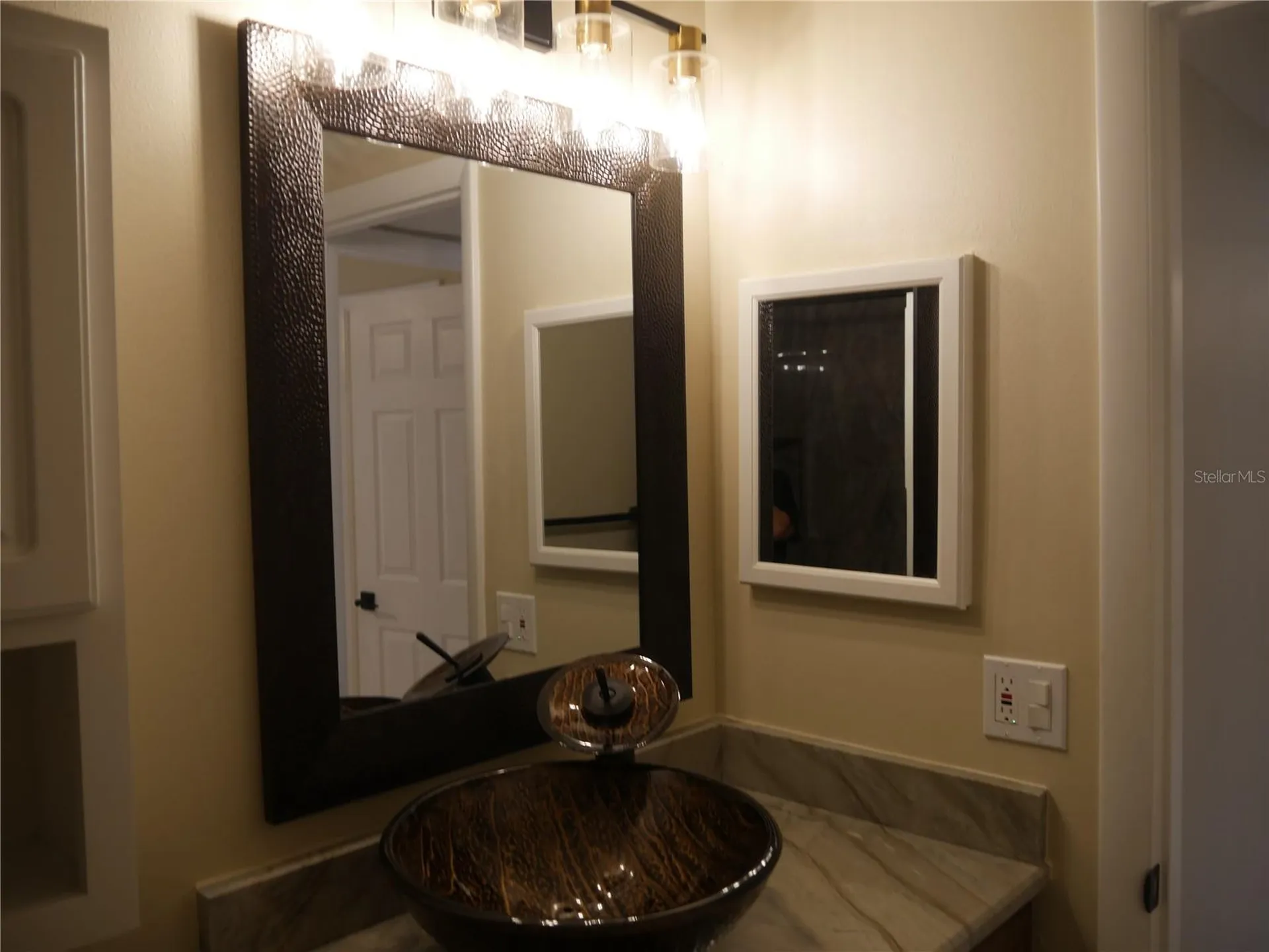 2411 Aspinwall Street Sarasota FL 34237