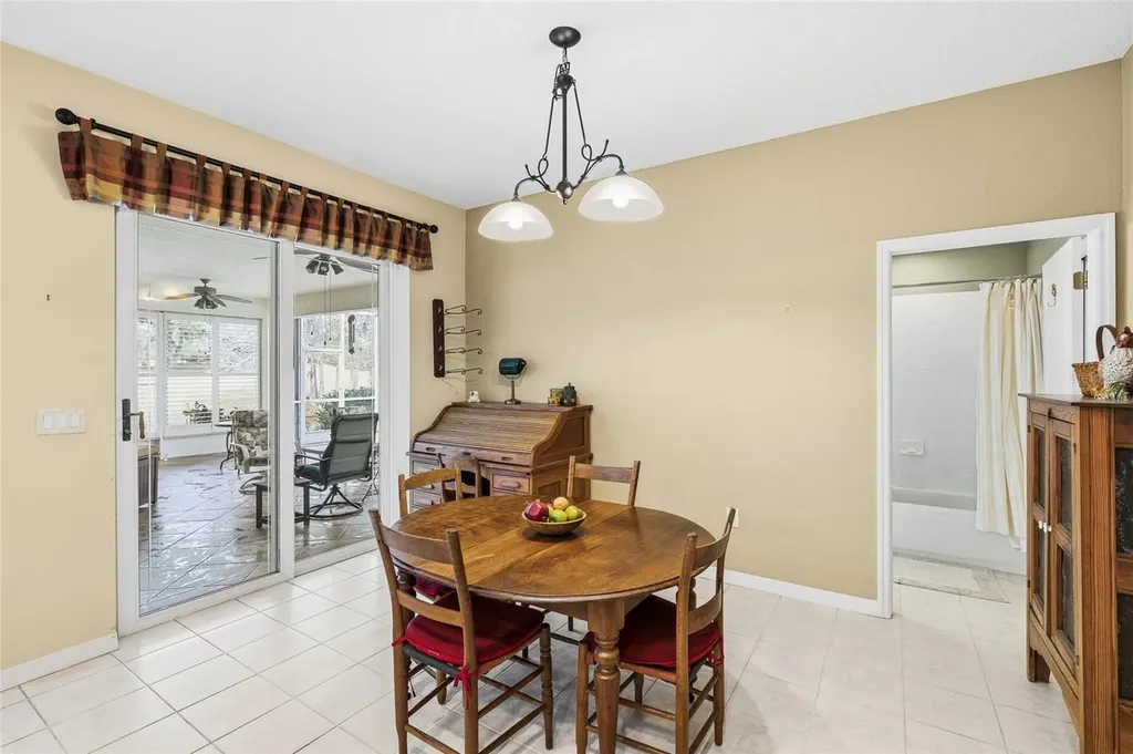 18955 Maisons Drive Lutz FL 33558