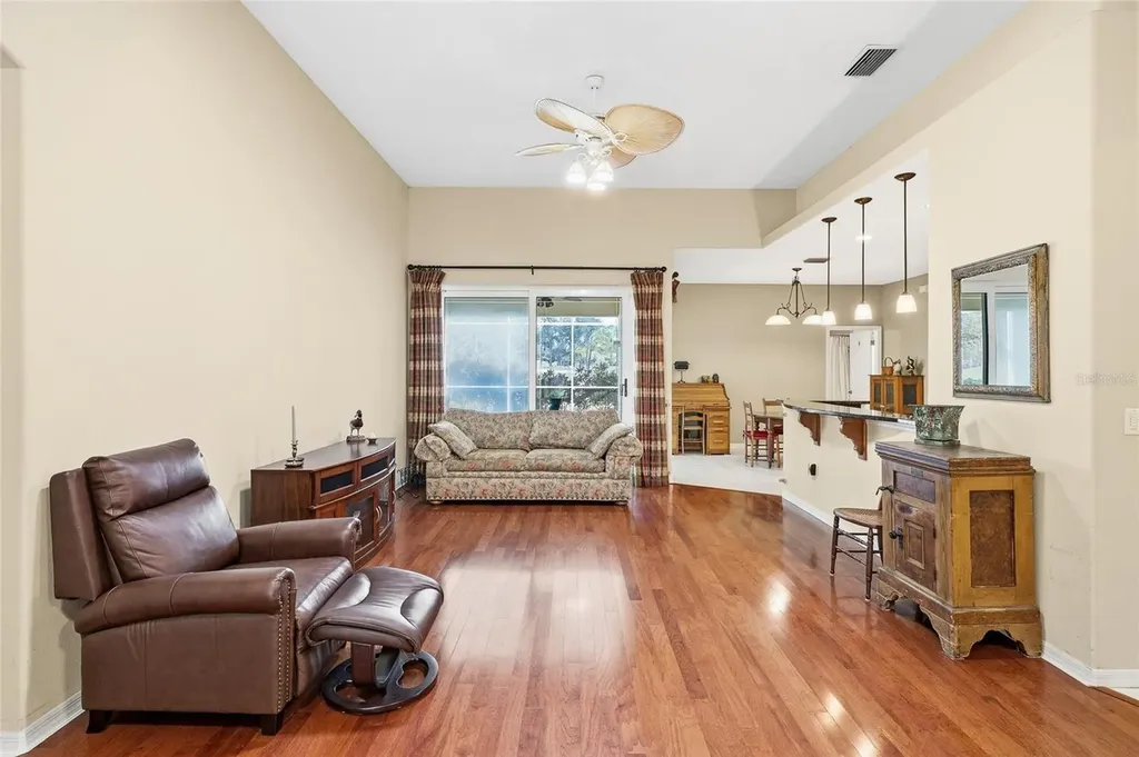 18955 Maisons Drive Lutz FL 33558