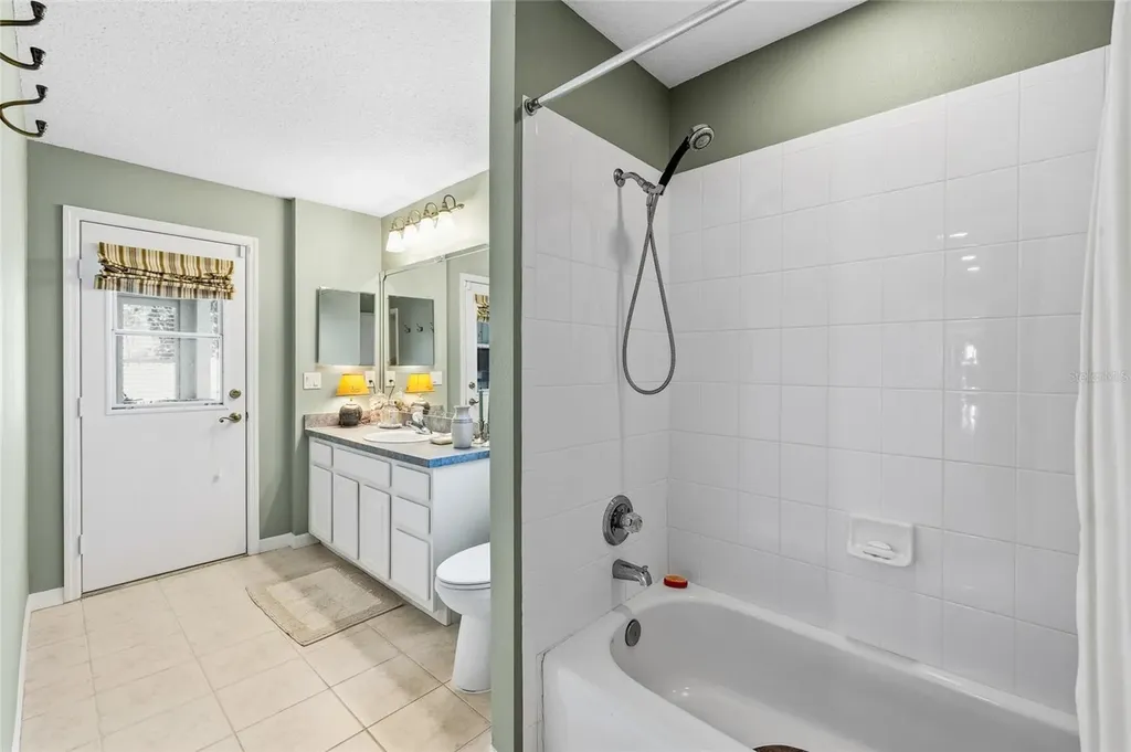 18955 Maisons Drive Lutz FL 33558