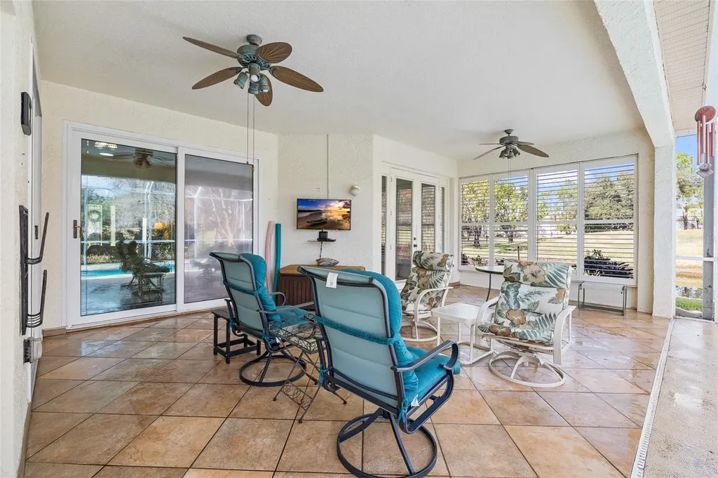 18955 Maisons Drive Lutz FL 33558