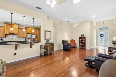 18955 Maisons Drive Lutz FL 33558