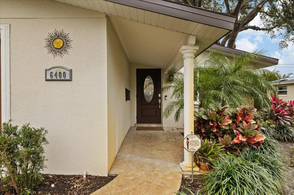 6400 18th Avenue N St Petersburg FL 33710