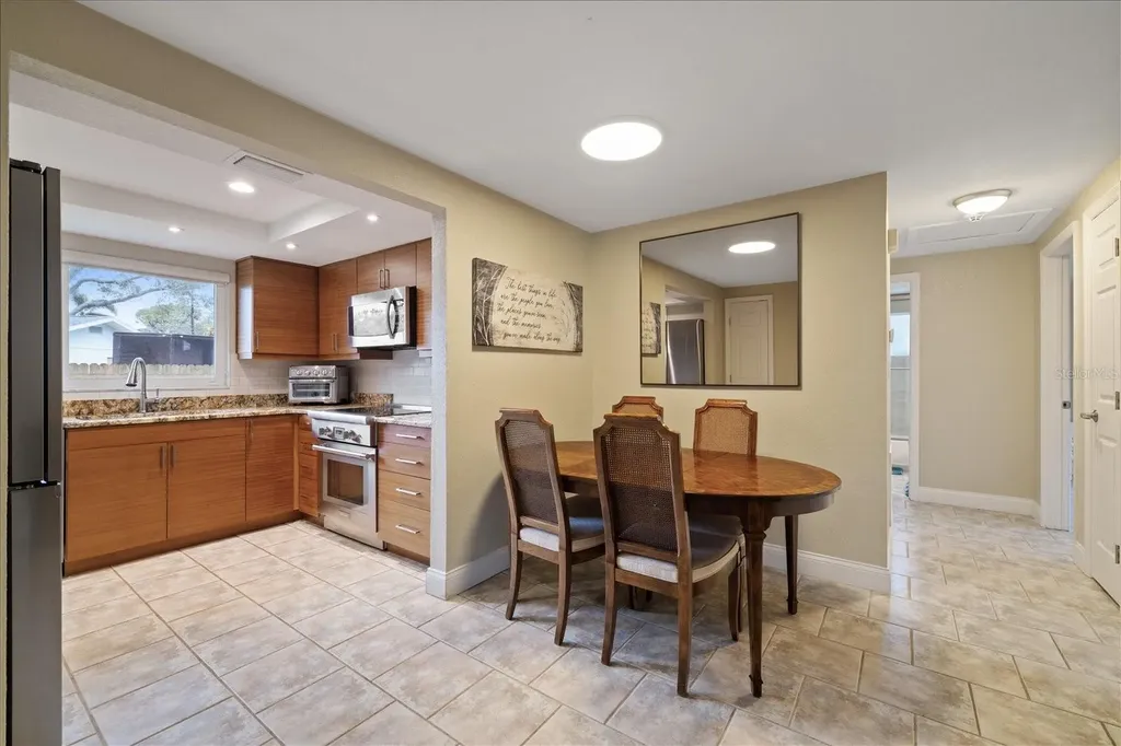 6400 18th Avenue N St Petersburg FL 33710
