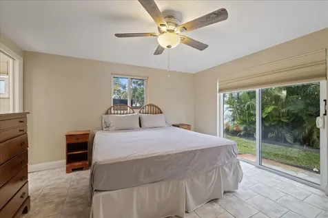 6400 18th Avenue N St Petersburg FL 33710