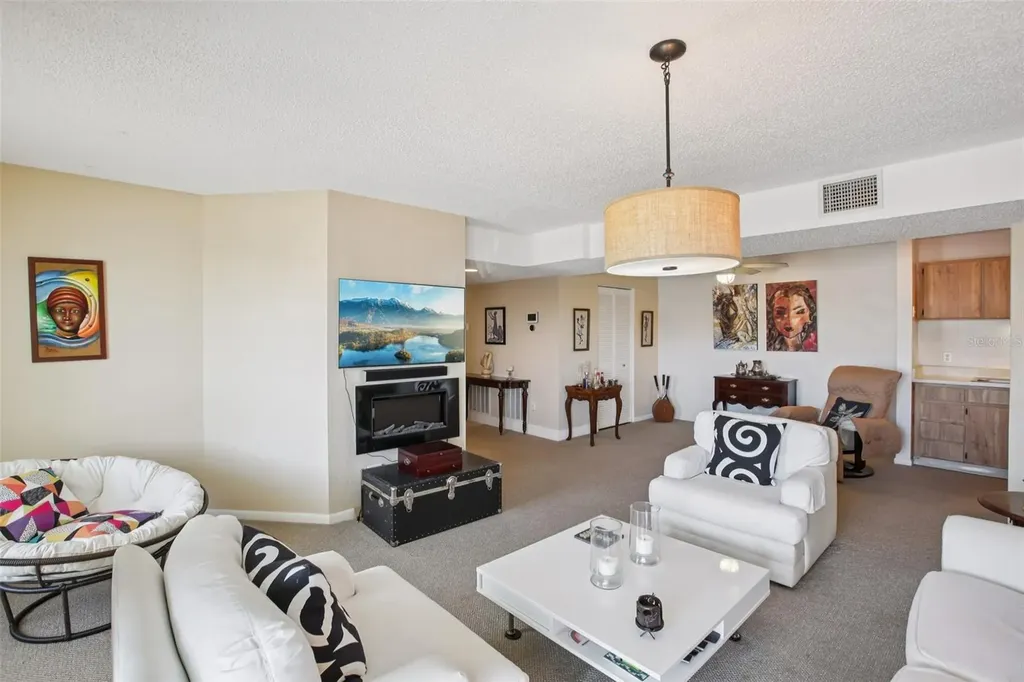 455 Alt 19 S Palm Harbor FL 34683