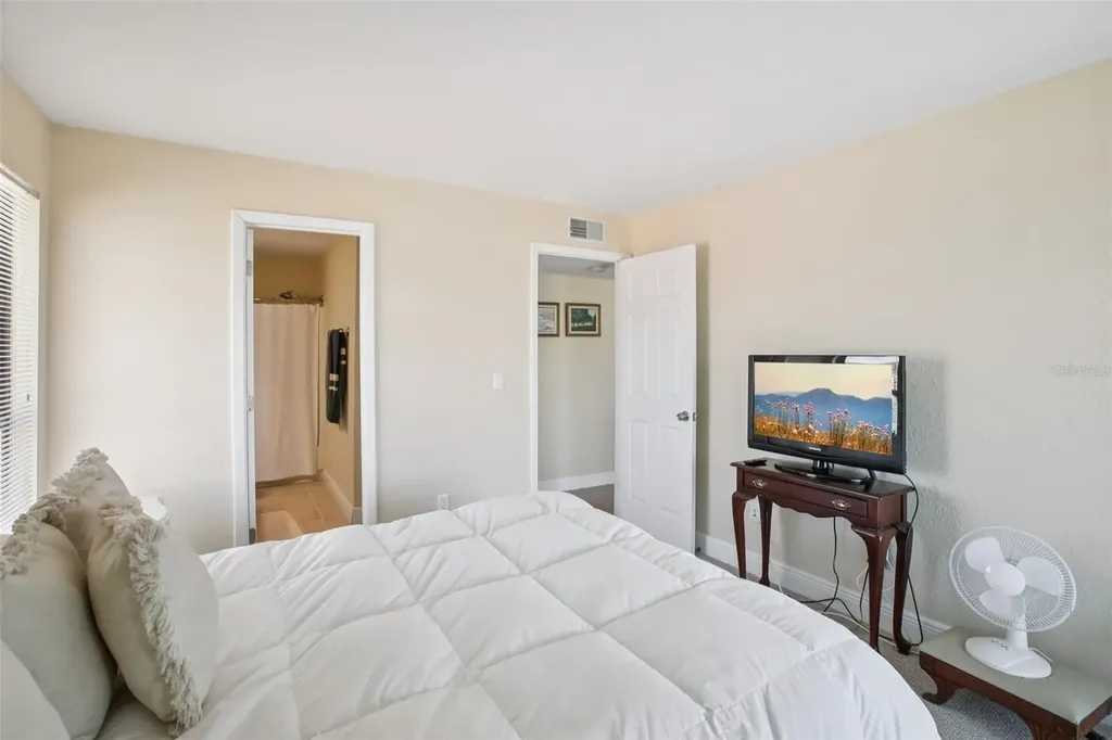455 Alt 19 S Palm Harbor FL 34683
