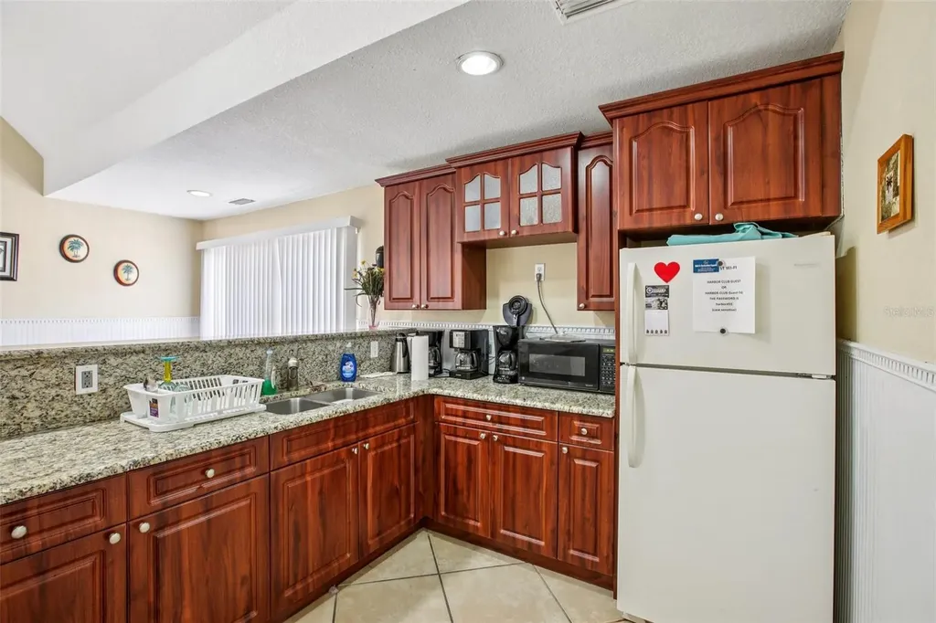 455 Alt 19 S Palm Harbor FL 34683