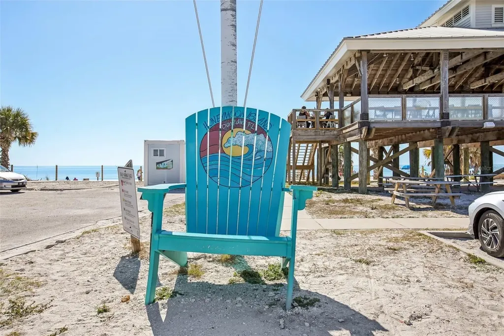 455 Alt 19 S Palm Harbor FL 34683