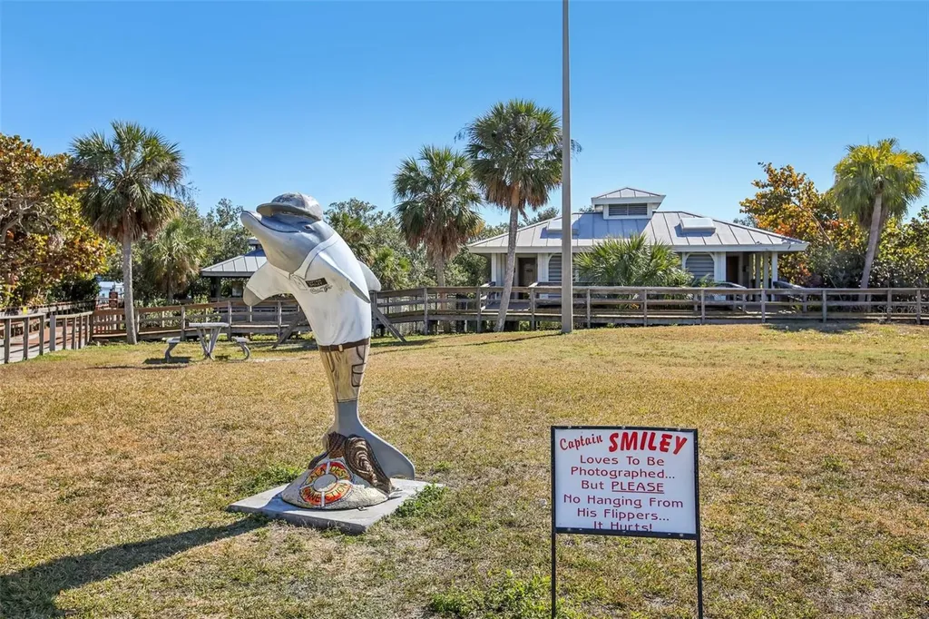 455 Alt 19 S Palm Harbor FL 34683