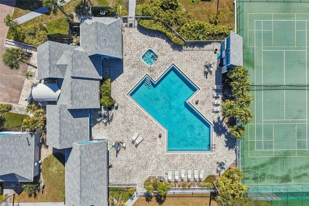455 Alt 19 S Palm Harbor FL 34683