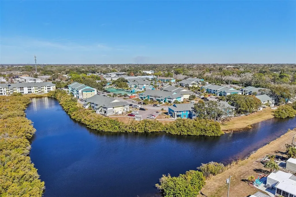 455 Alt 19 S Palm Harbor FL 34683