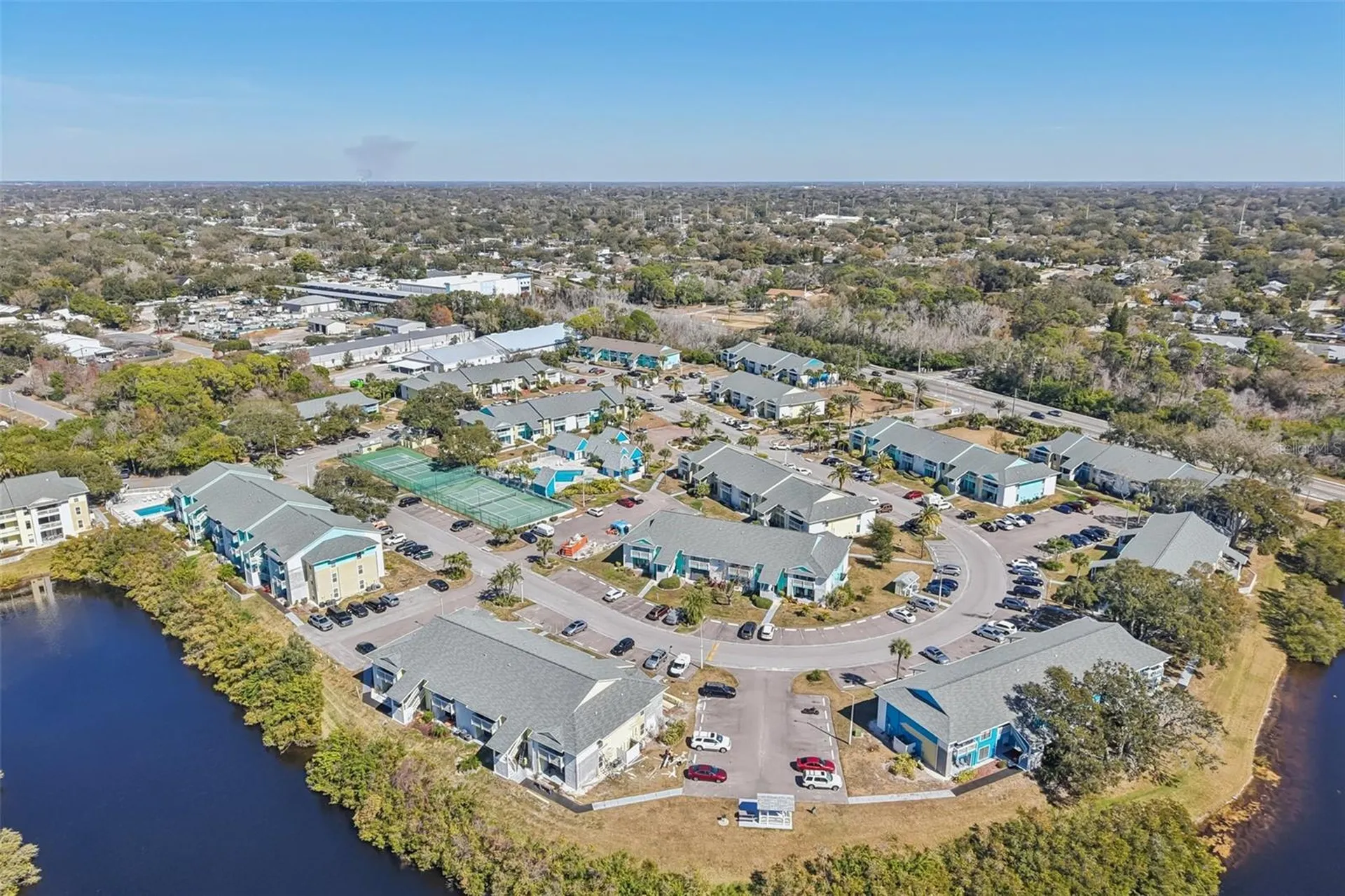 455 Alt 19 S Palm Harbor FL 34683