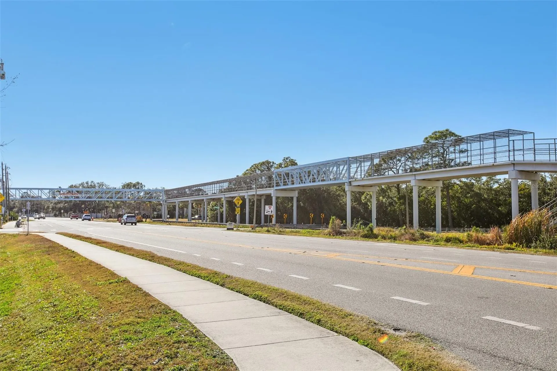 455 Alt 19 S Palm Harbor FL 34683