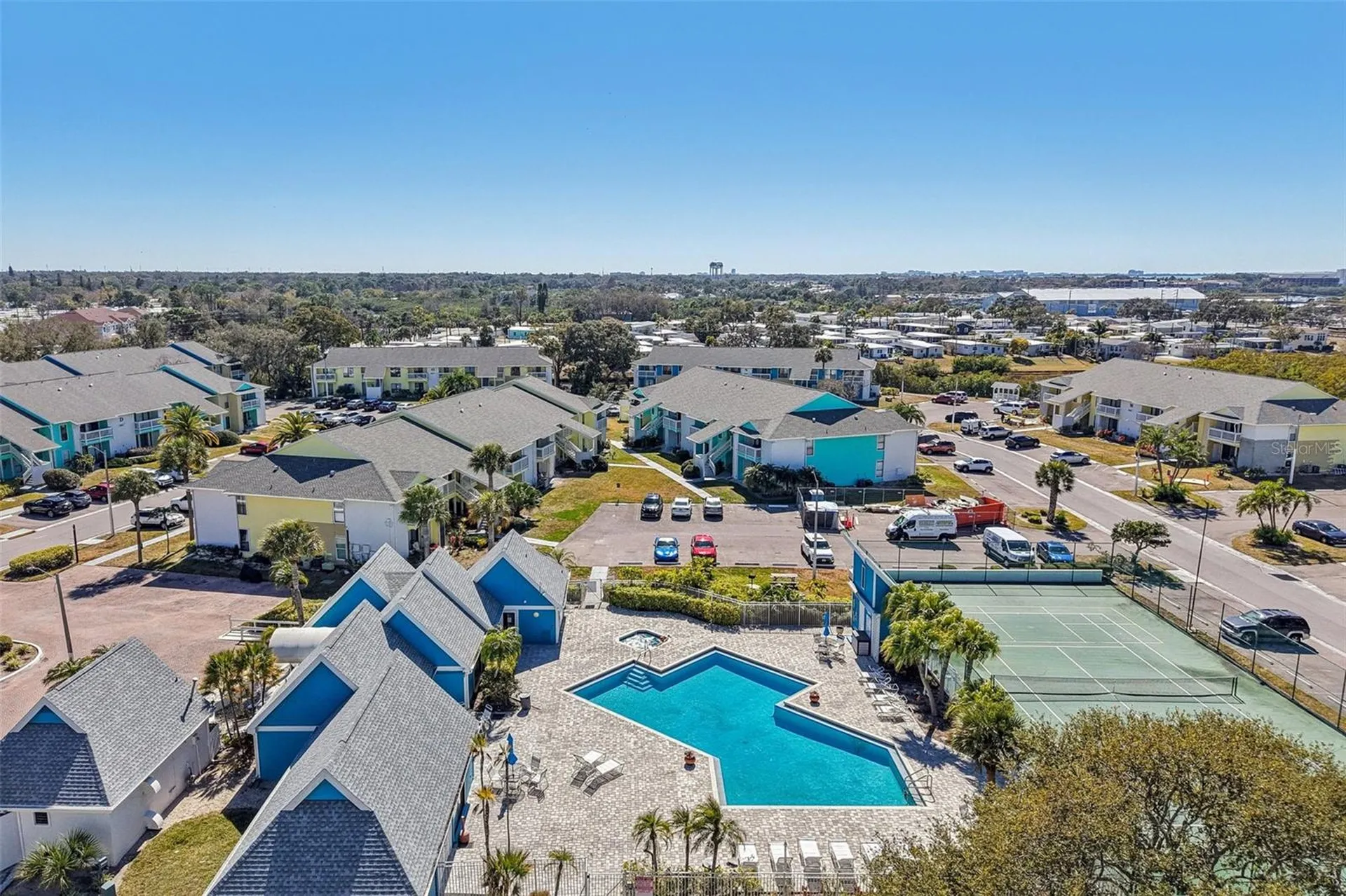 455 Alt 19 S Palm Harbor FL 34683