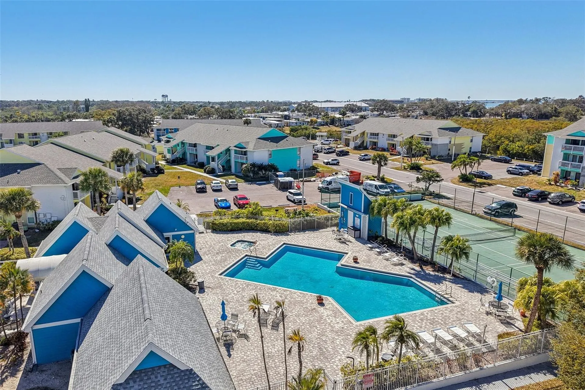 455 Alt 19 S Palm Harbor FL 34683