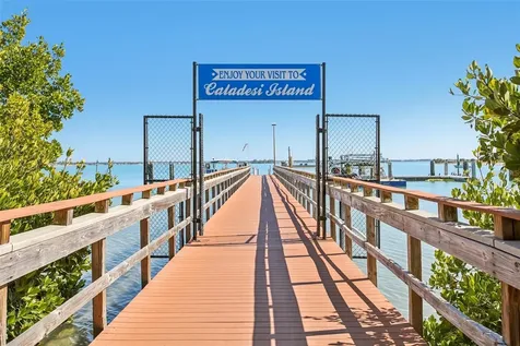 455 Alt 19 S Palm Harbor FL 34683